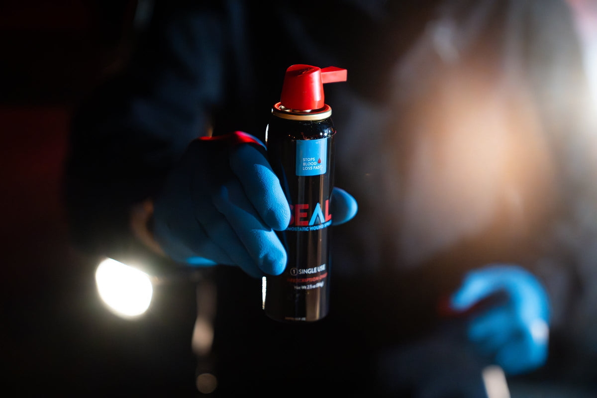 hemostatic spray for first responders